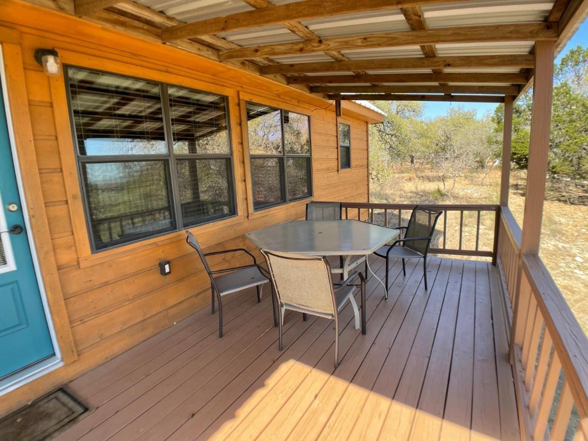 Walnut Canyon Cabins Fredericksburg Exterior foto