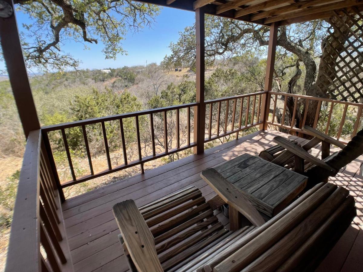 Walnut Canyon Cabins Fredericksburg Exterior foto